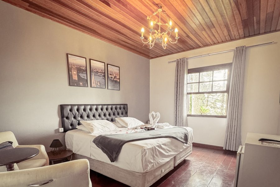 Quarto Luxo - Velinn Casa de Campos Guest House